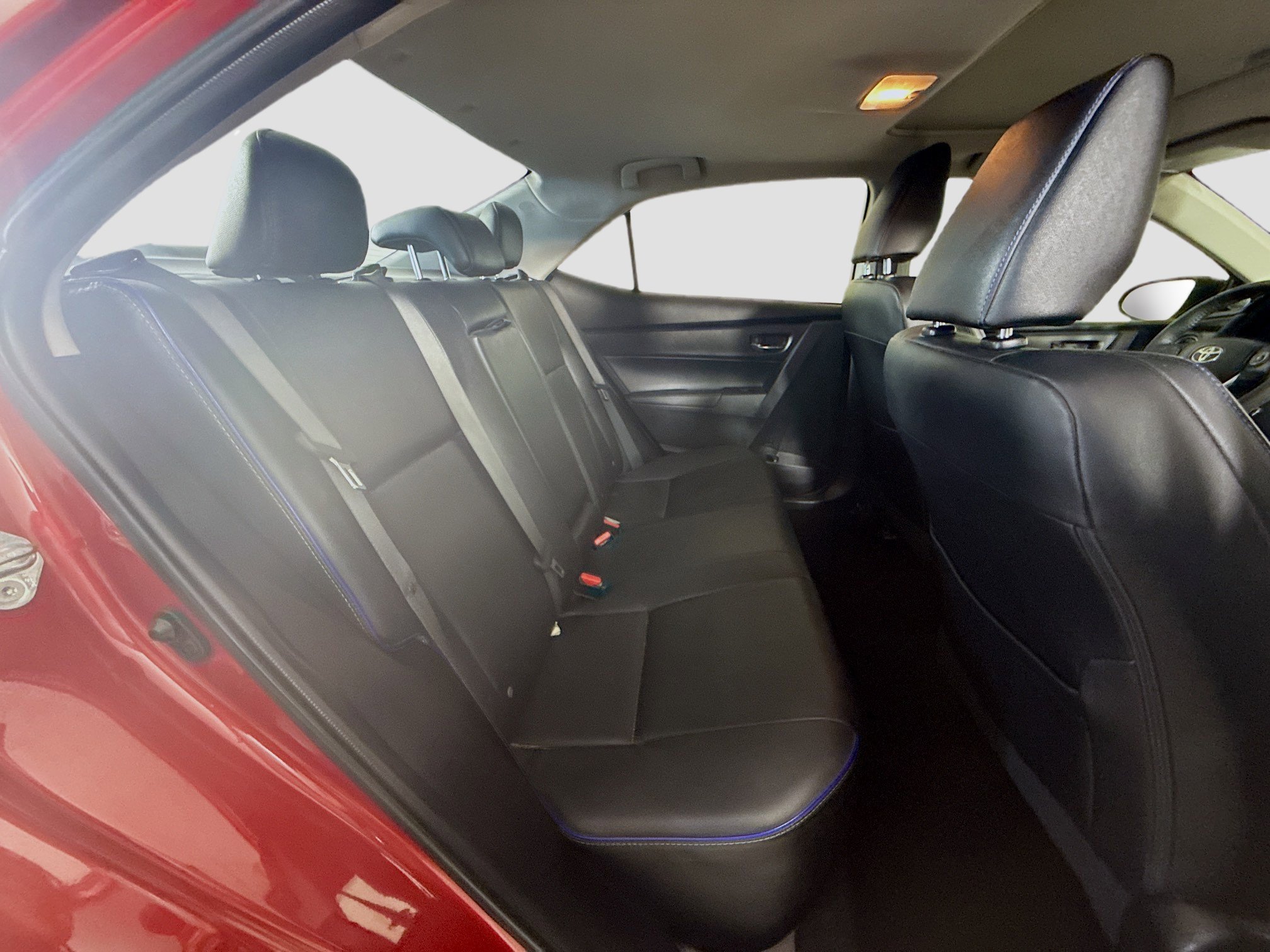 Used 2017 Toyota Corolla XSE image 27