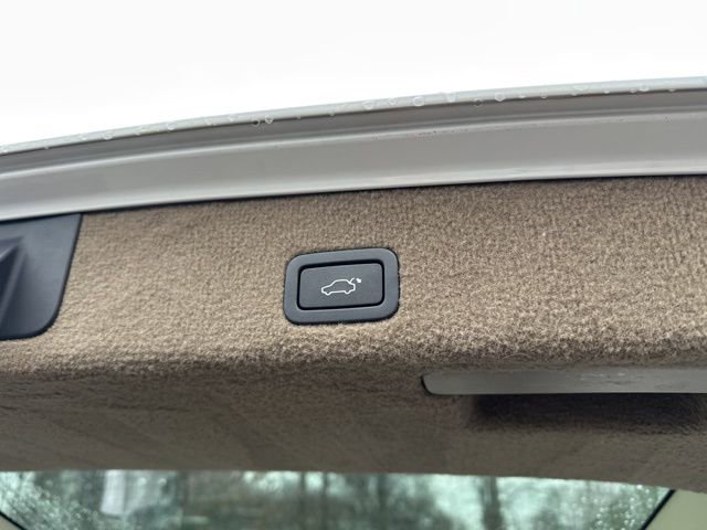 Used 2010 Volvo XC70 T6 image 31