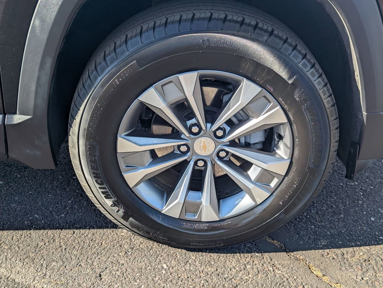 Used 2025 Chevrolet Equinox LT image 9