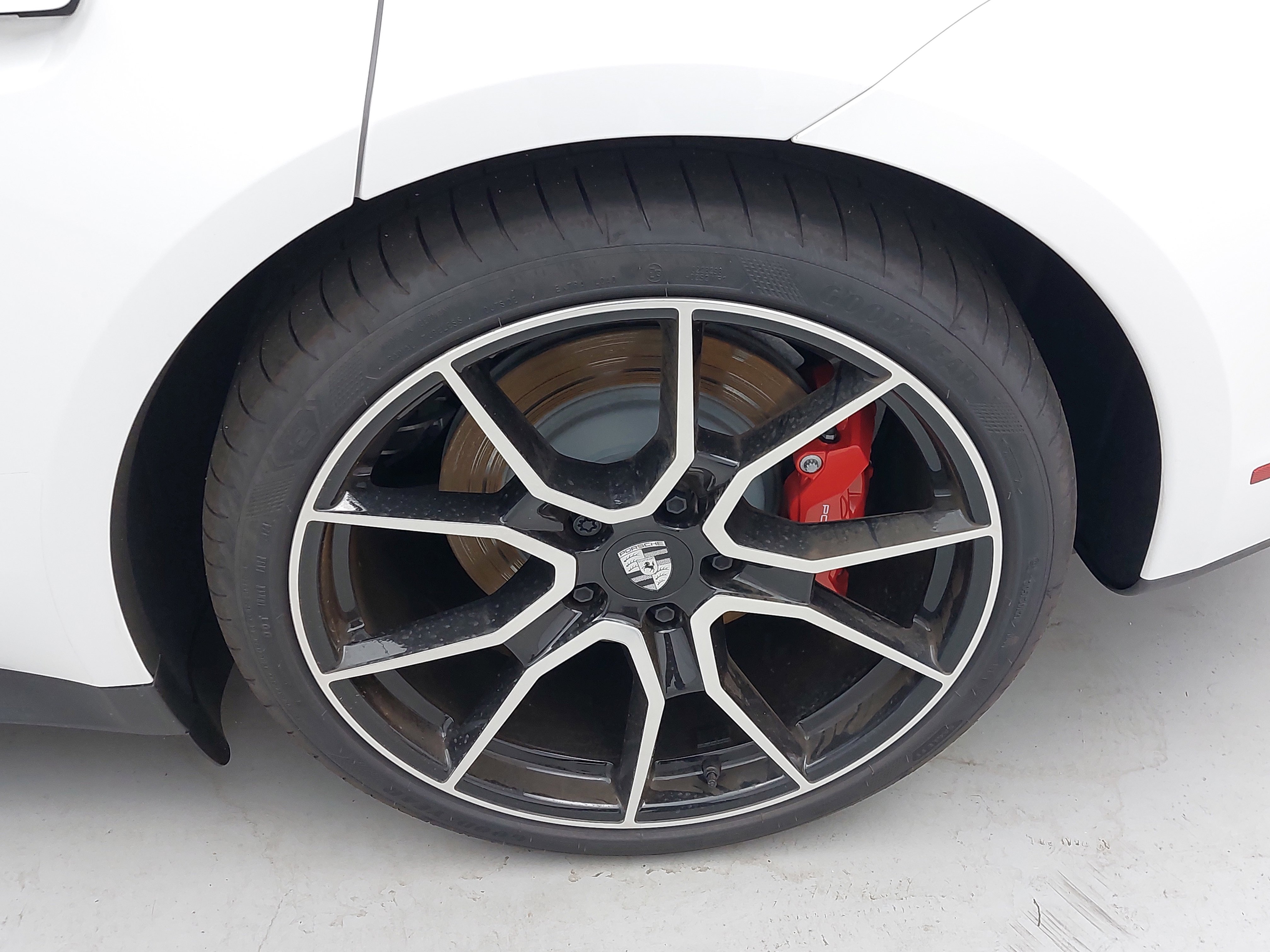 New 2025 Porsche Taycan 4S image 35