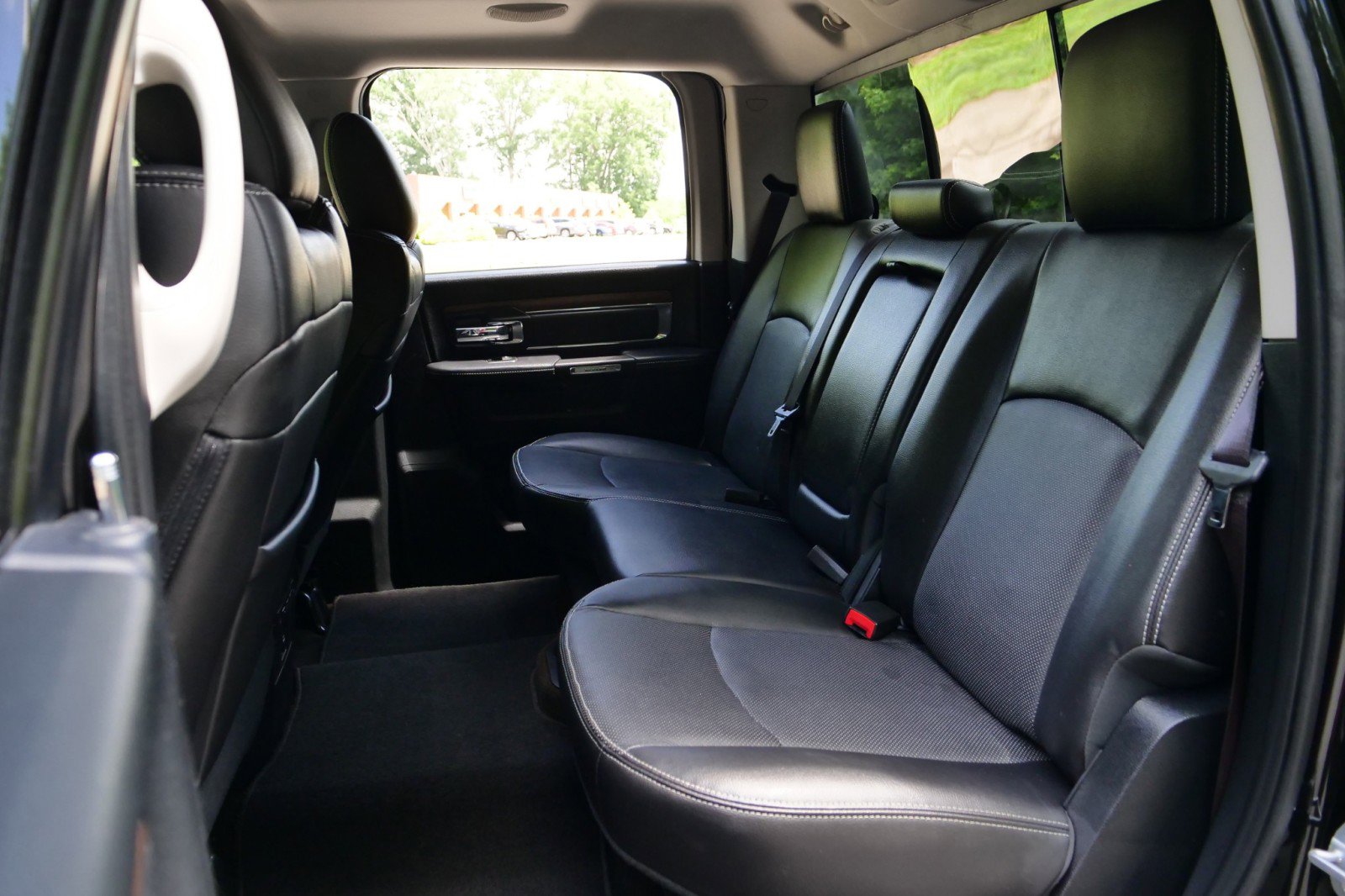 Used 2015 RAM 2500 Laramie AWD/4WD image 23