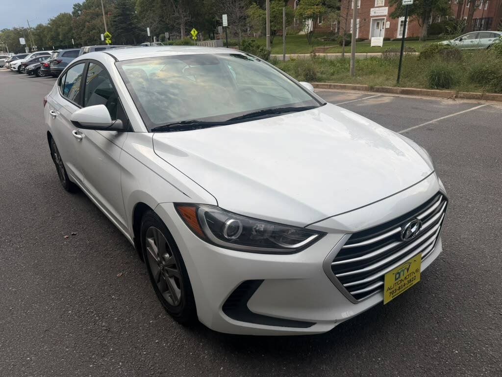Used 2017 Hyundai Elantra SE FWD image 13