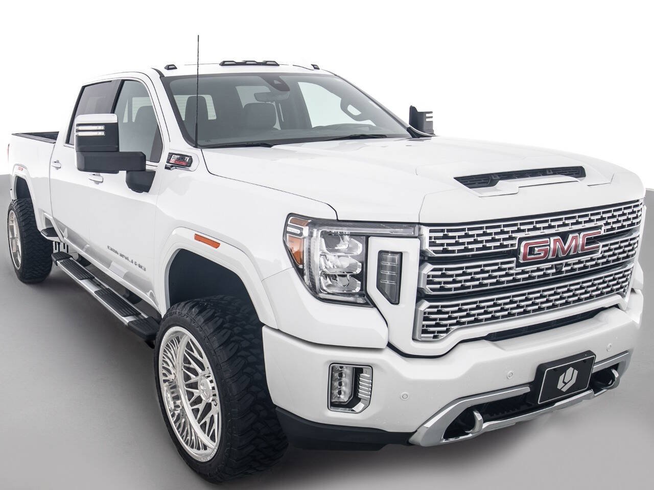 Used 2020 GMC Sierra 2500 Denali w/ Denali Ultimate Package AWD/4WD image 1