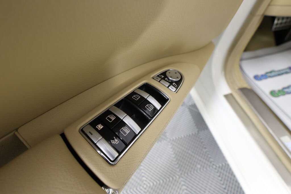 Used 2013 Mercedes-Benz S 550 4MATIC image 33
