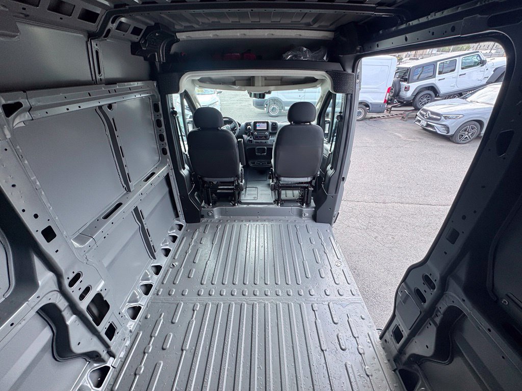 Used 2026 RAM ProMaster 2500 w/ Safety Group FWD image 12