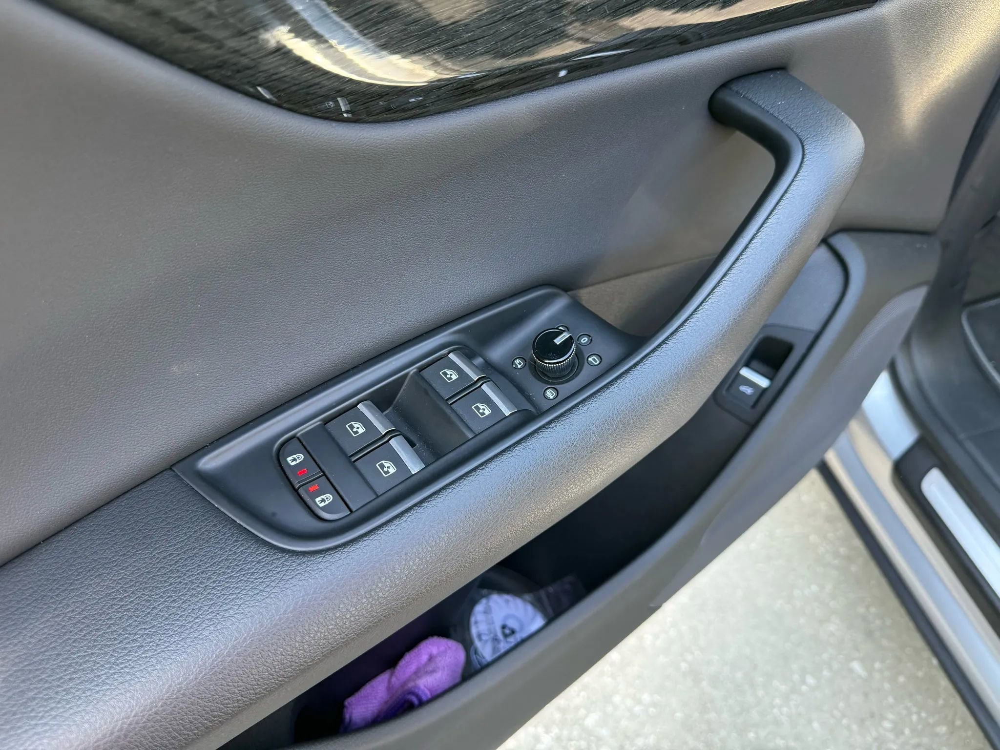 Used 2019 Audi Q8 Premium w/ Convenience Package image 14
