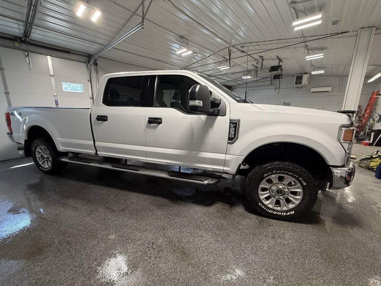 Used 2022 Ford F250 XLT w/ XLT Value Package AWD/4WD image 5