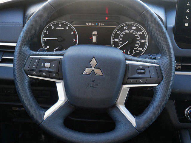 New 2026 Mitsubishi Outlander ES image 8