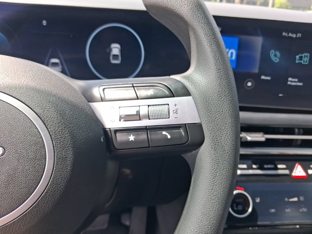 Used 2025 Hyundai Santa Cruz SEL FWD image 19