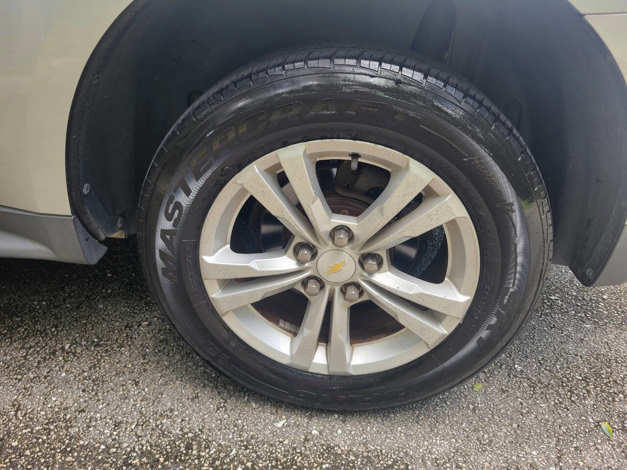 Used 2013 Chevrolet Equinox LS image 16