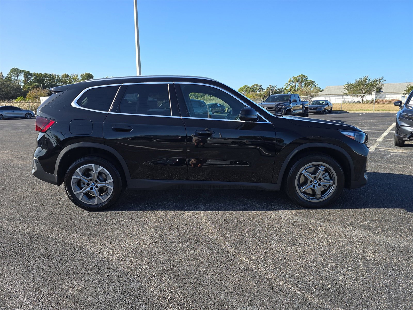 Used 2023 BMW X1 xDrive28i image 3