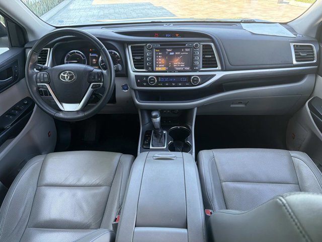 Used 2019 Toyota Highlander Limited AWD/4WD image 24