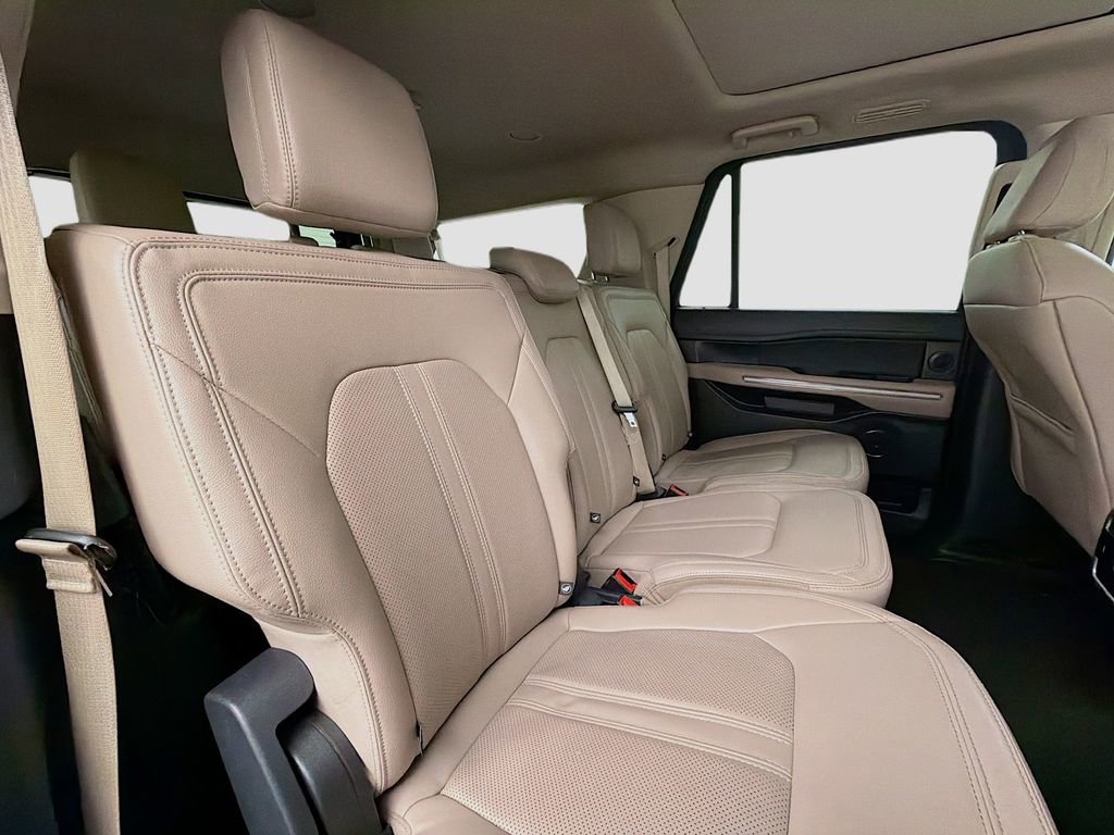 Used 2024 Ford Expedition Max Limited image 32