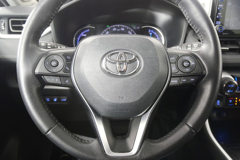 Used 2021 Toyota RAV4 Limited image 14