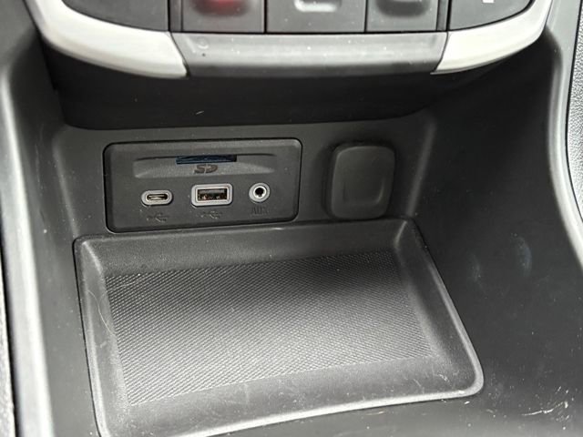 Used 2022 GMC Terrain SLT image 18