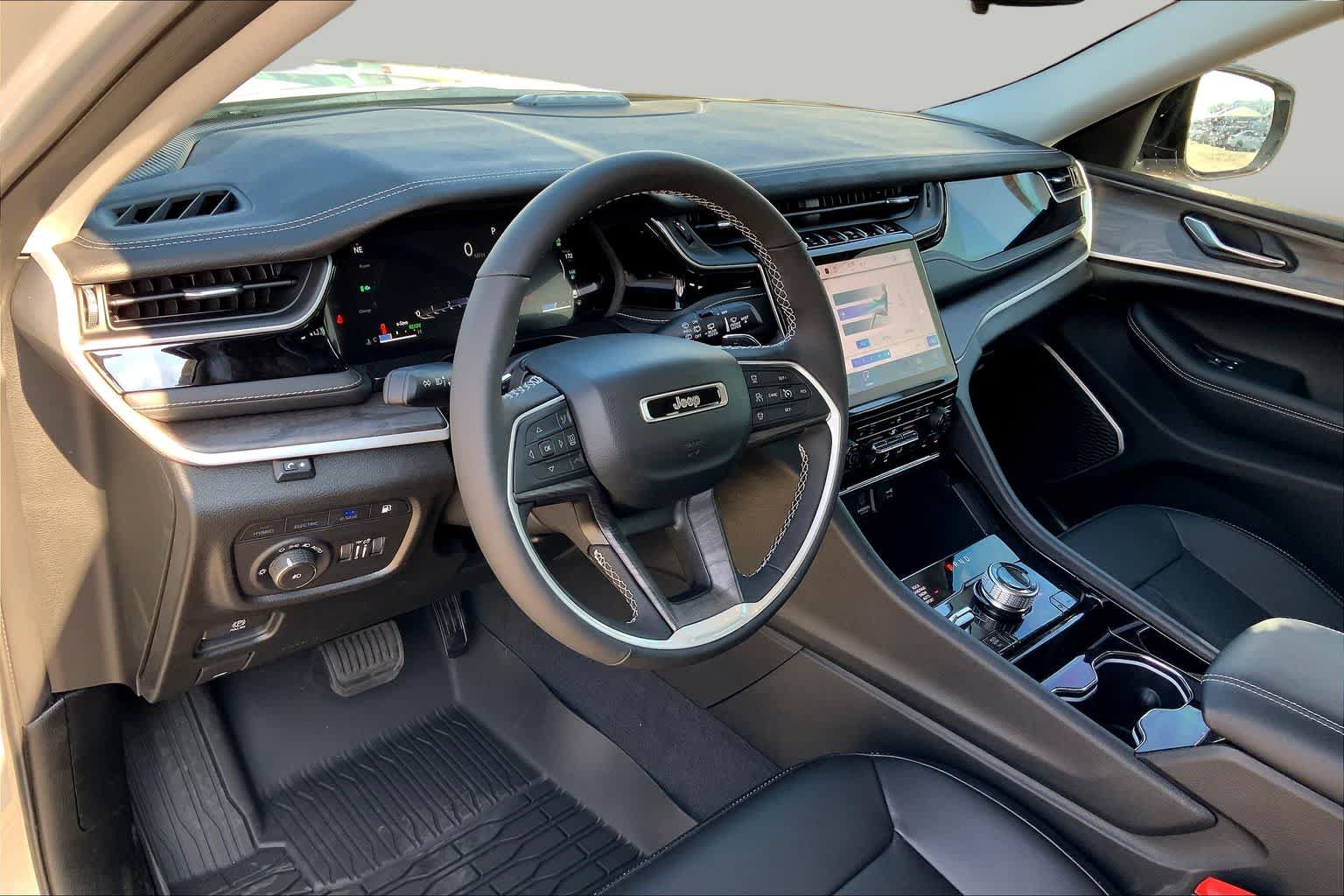 New 2023 Jeep Grand Cherokee 4WD 4xe image 8