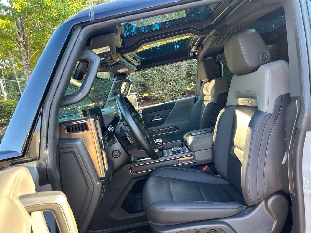 Used 2025 GMC Hummer EV 2X w/ LPO, Sport Package AWD/4WD image 44