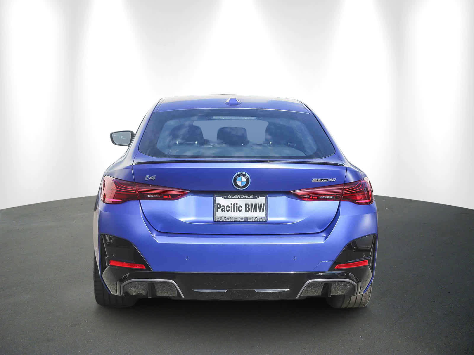 Used 2025 BMW i4 eDrive40 w/ M Sport Package image 5