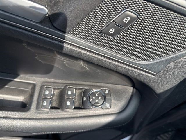 Used 2021 Ford Edge SE FWD image 10