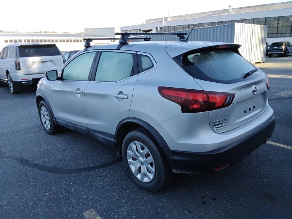 Used 2019 Nissan Rogue Sport S FWD image 5