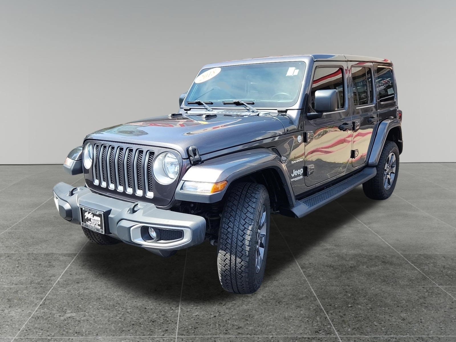 Used 2018 Jeep Wrangler Unlimited Sahara AWD/4WD image 3