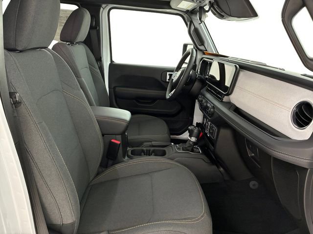 Used 2025 Jeep Wrangler Unlimited Sahara w/ Safety Group image 14