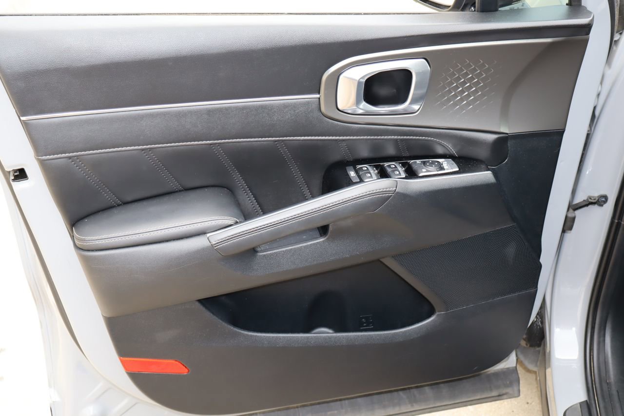 Used 2023 Kia Sorento SX FWD image 21