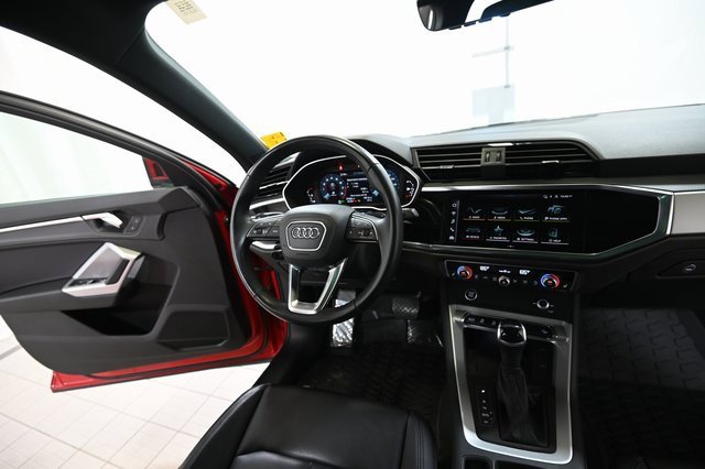Used 2024 Audi Q3 2.0T Premium image 28