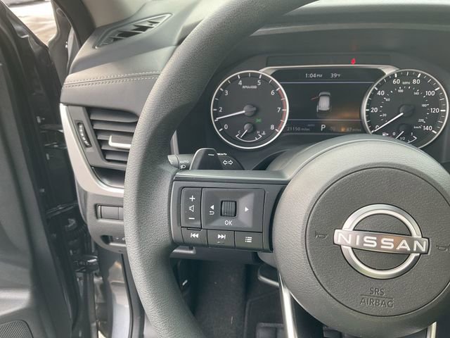 Used 2024 Nissan Rogue SV image 19