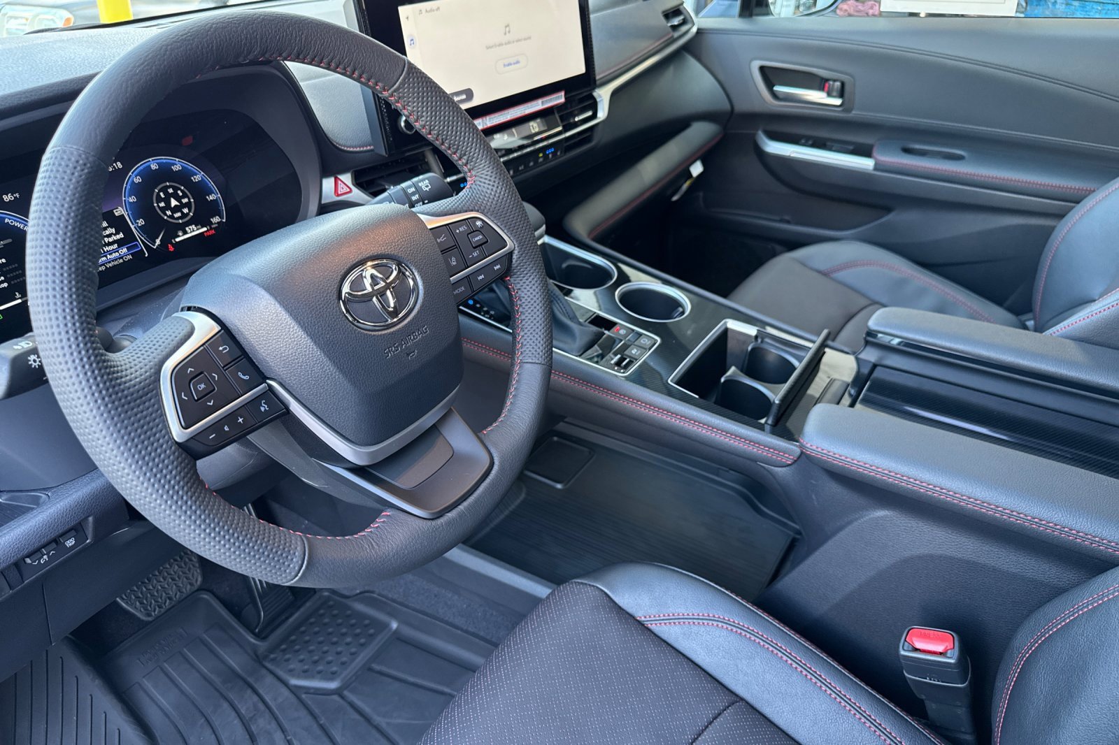 Certified 2025 Toyota Sienna XSE image 12