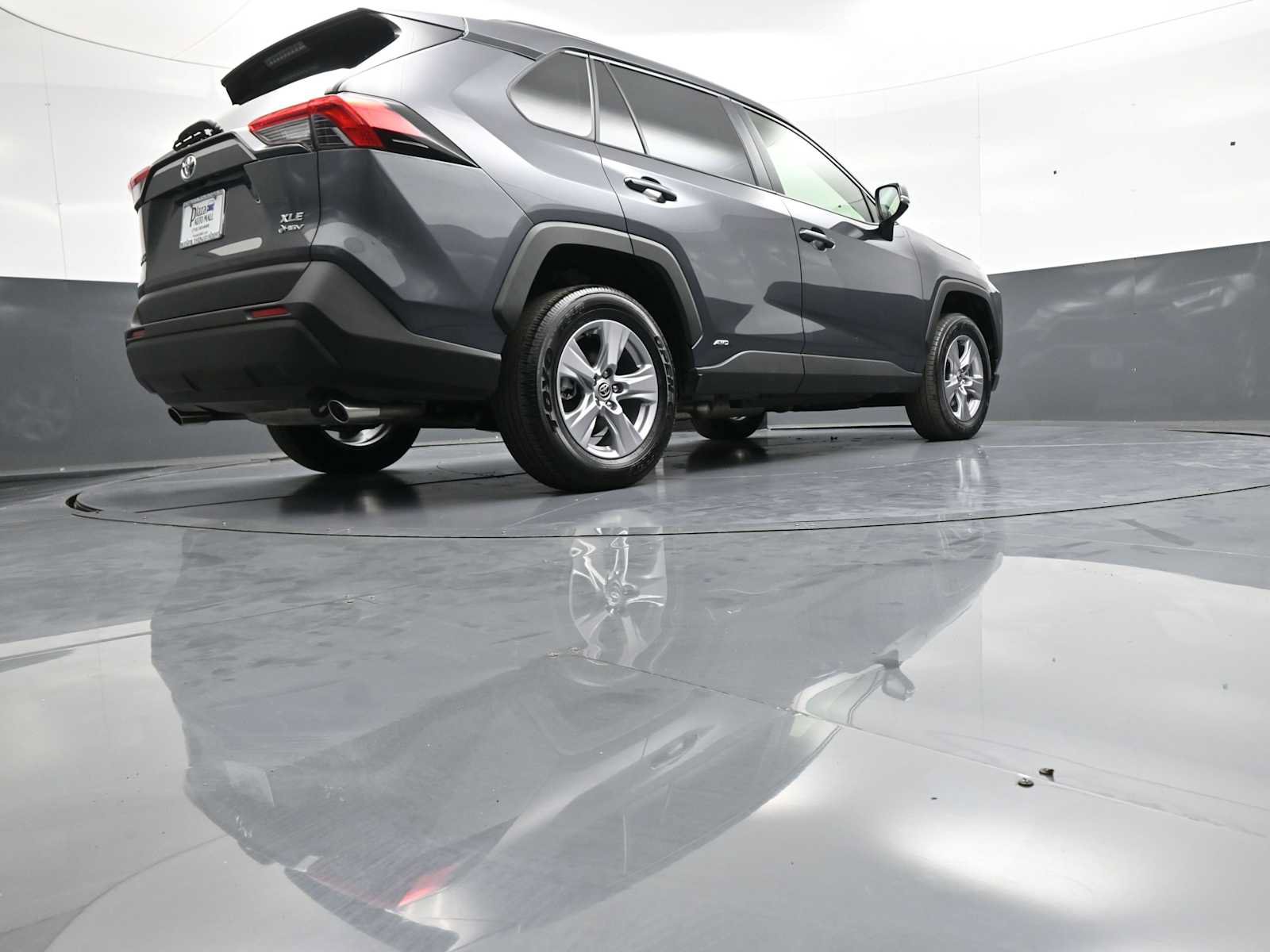 Used 2025 Toyota RAV4 XLE w/ Convenience Package AWD/4WD image 31