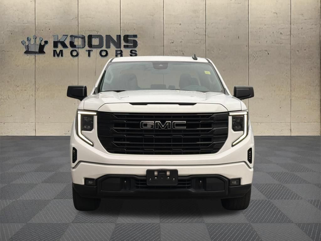 Used 2022 GMC Sierra 1500 Elevation w/ LPO, Elevation Black Package AWD/4WD image 3