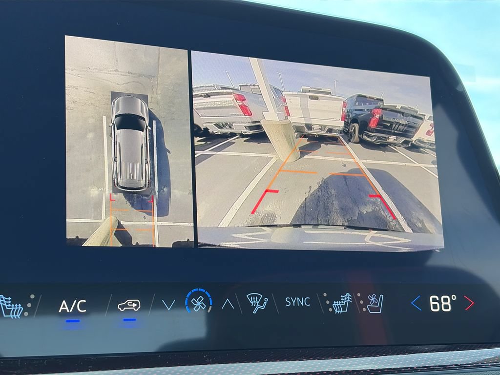 New 2027 Chevrolet Traverse RS w/ LPO, Floor Liner Package AWD/4WD image 24