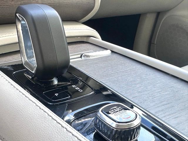 Used 2024 Volvo XC90 B6 Plus w/ Protection Package Premier image 15
