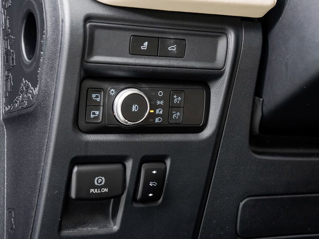 Used 2022 Ford Expedition Max Platinum image 11