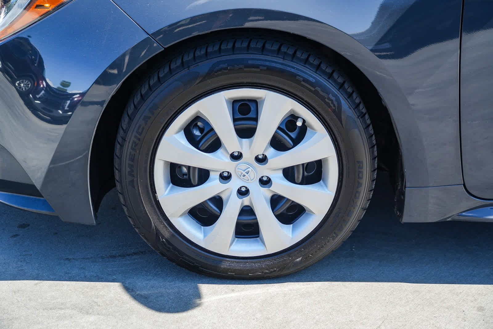 Used 2024 Toyota Corolla LE FWD image 11