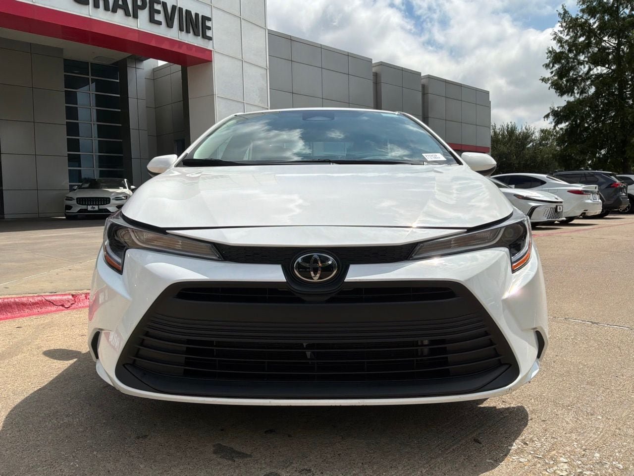 Used 2025 Toyota Corolla LE FWD image 3