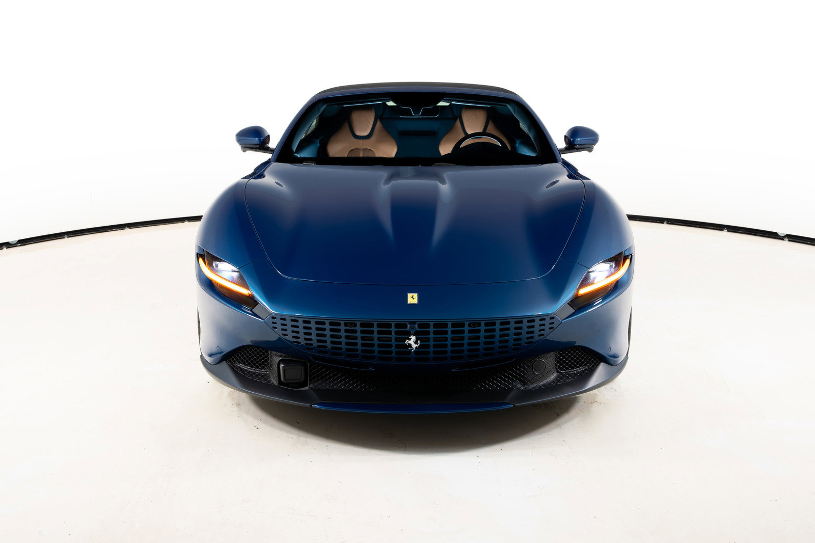 Certified 2025 Ferrari Roma Spider RWD image 30