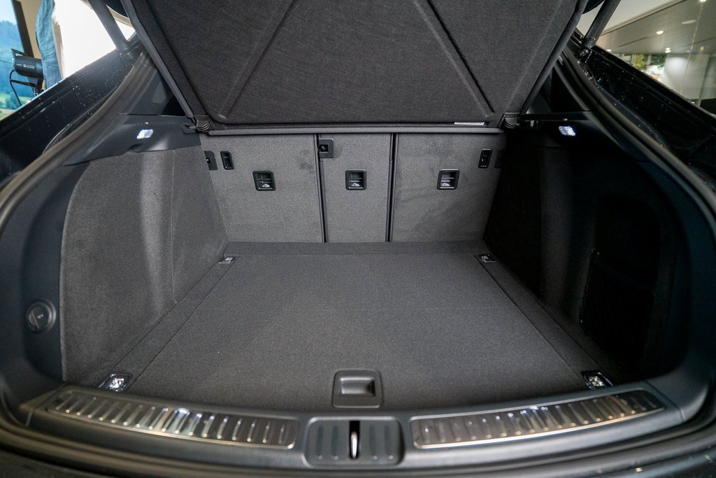 New 2026 Porsche Macan image 36