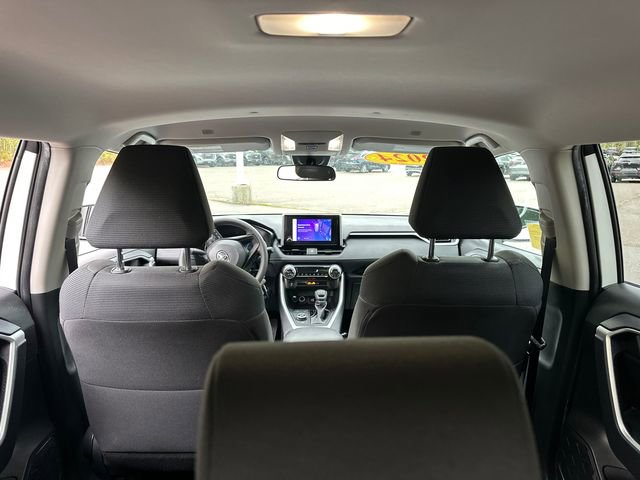 Used 2024 Toyota RAV4 LE AWD/4WD image 14