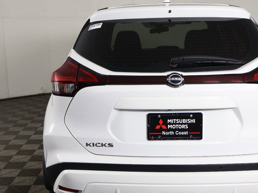 Used 2023 Nissan Kicks S image 12