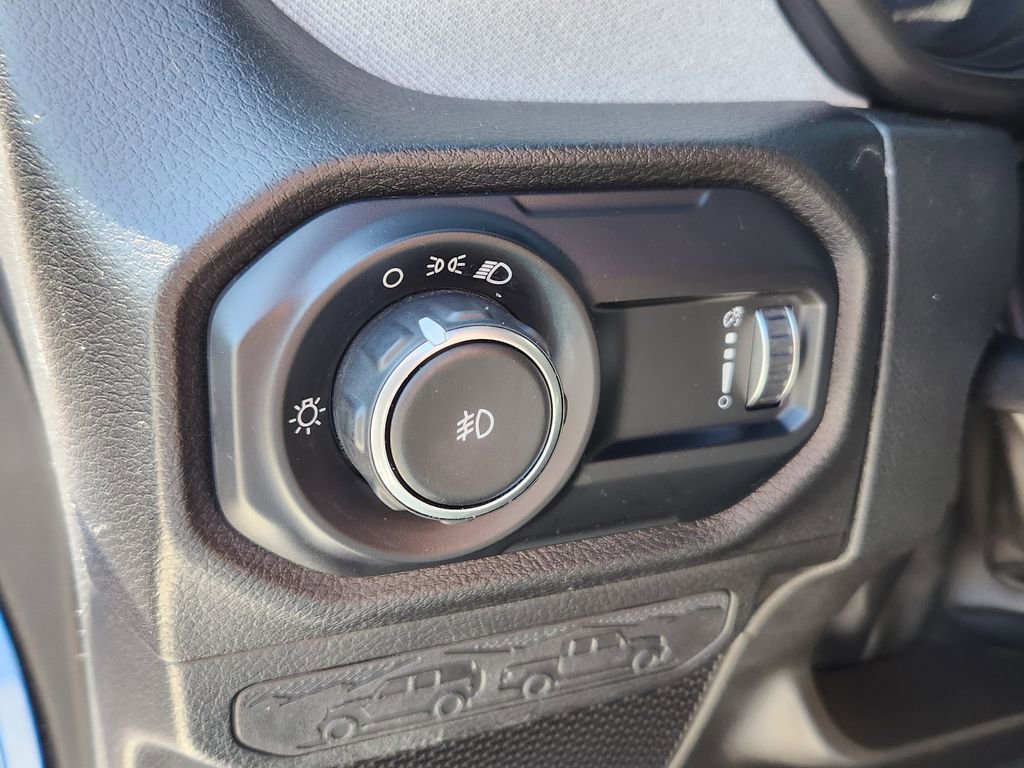 Used 2024 Jeep Wrangler Sport image 29