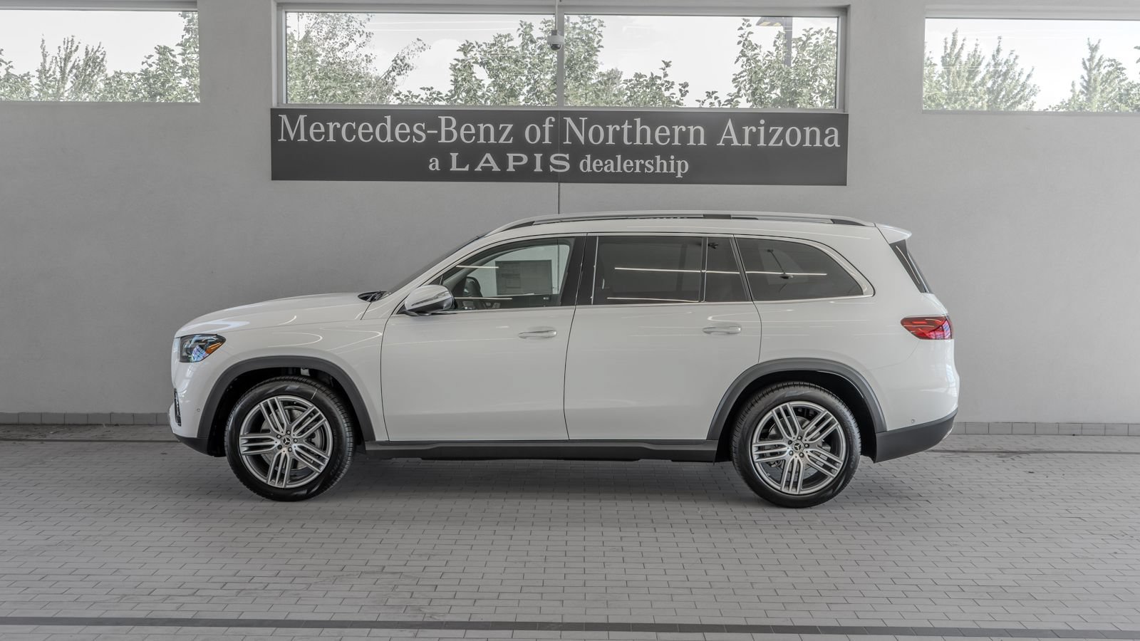 New 2026 Mercedes-Benz GLS 450 4MATIC image 2
