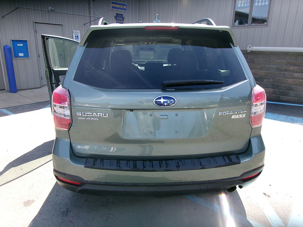Used 2017 Subaru Forester 2.5i Premium w/ All-Weather Package AWD/4WD image 6