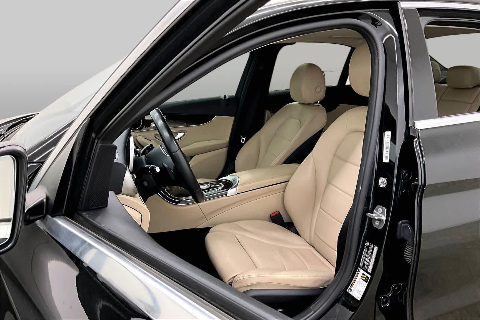 Certified 2020 Mercedes-Benz C 300 Sedan image 8