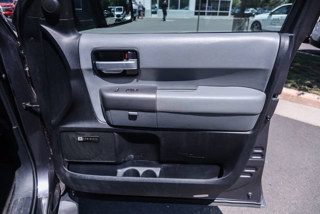 Used 2015 Toyota Sequoia Limited AWD/4WD image 40