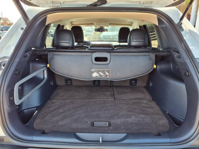 Used 2014 Jeep Cherokee Limited w/ Luxury Group FWD image 8