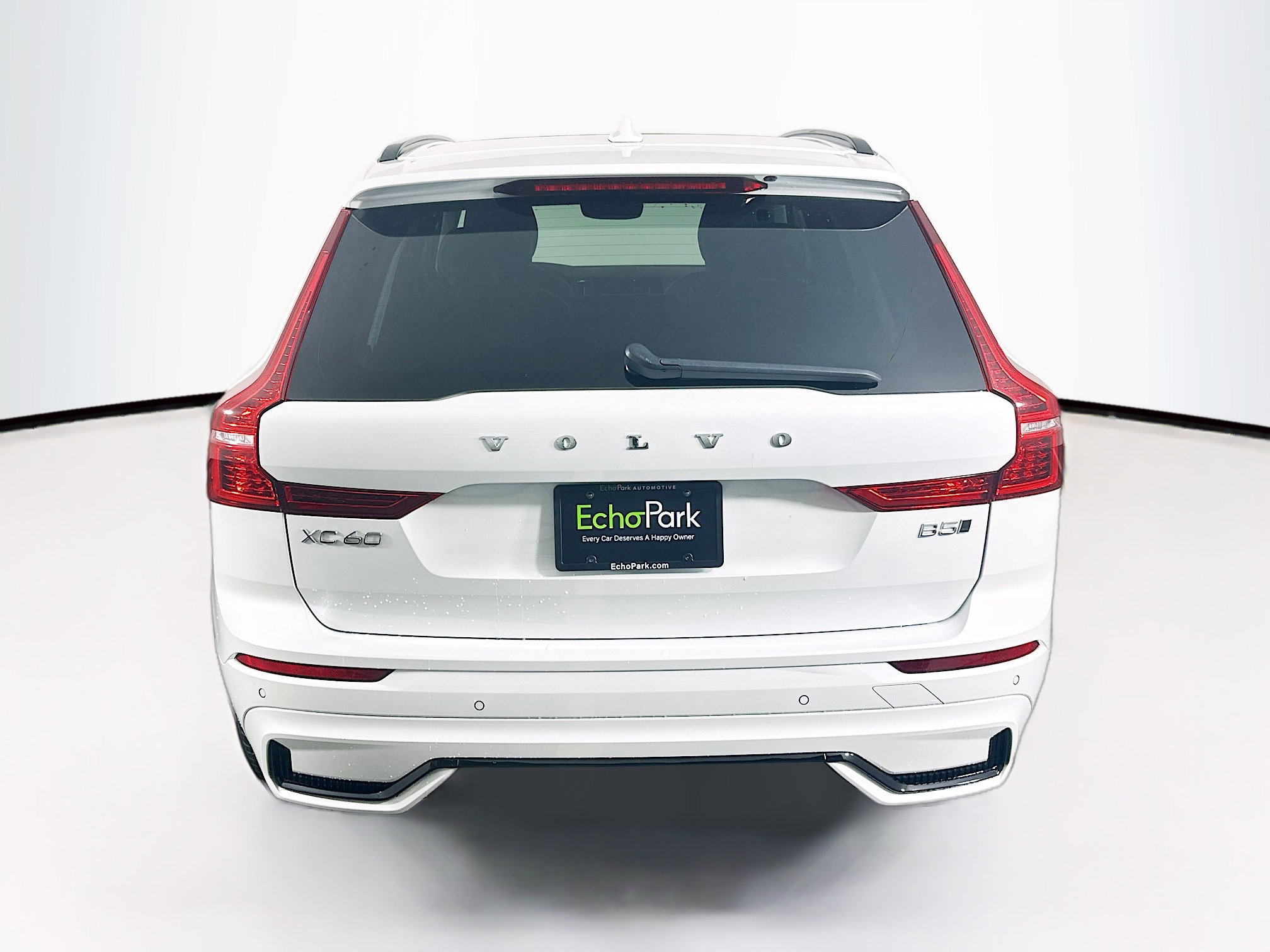 Used 2024 Volvo XC60 B5 Core image 7