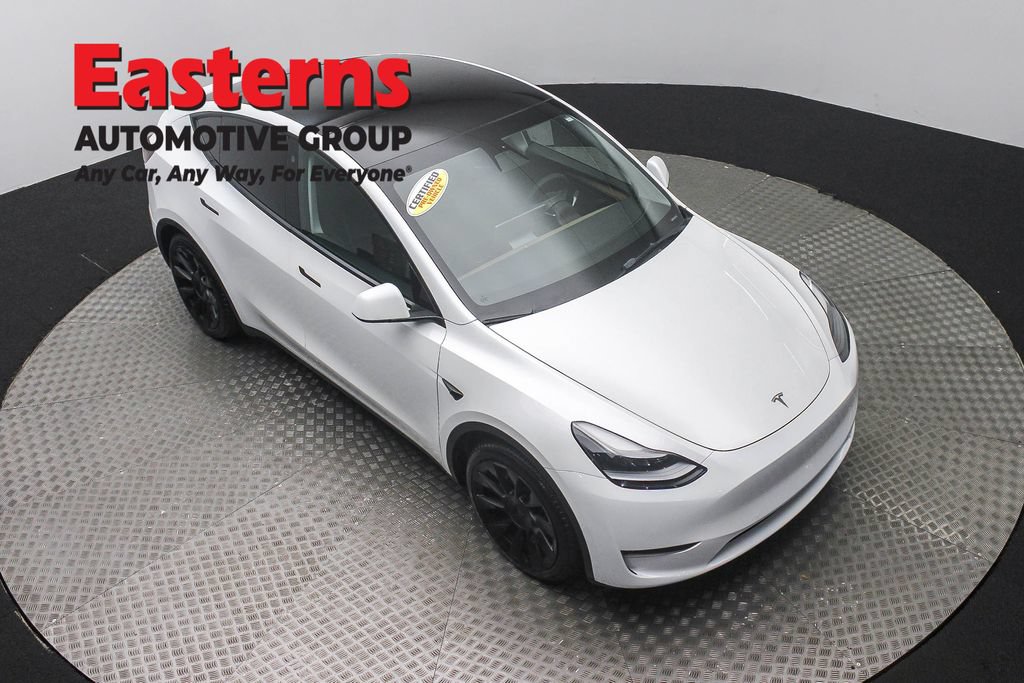 Used 2022 Tesla Model Y Long Range AWD/4WD image 3