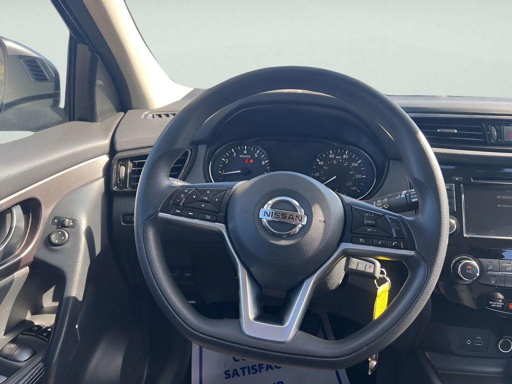 Used 2021 Nissan Rogue Sport S image 13